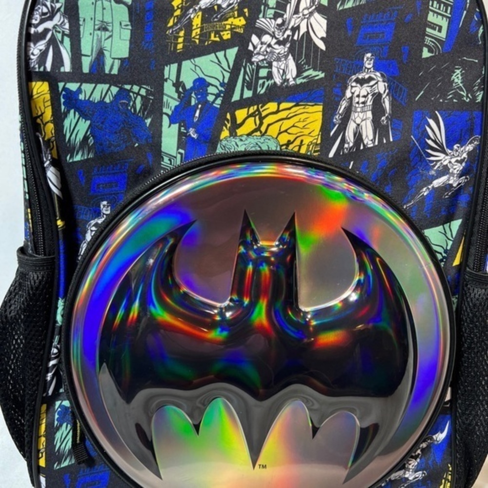 D.C. COMICS BATMAN EMBLEM 17 INCH BACKPACK.
